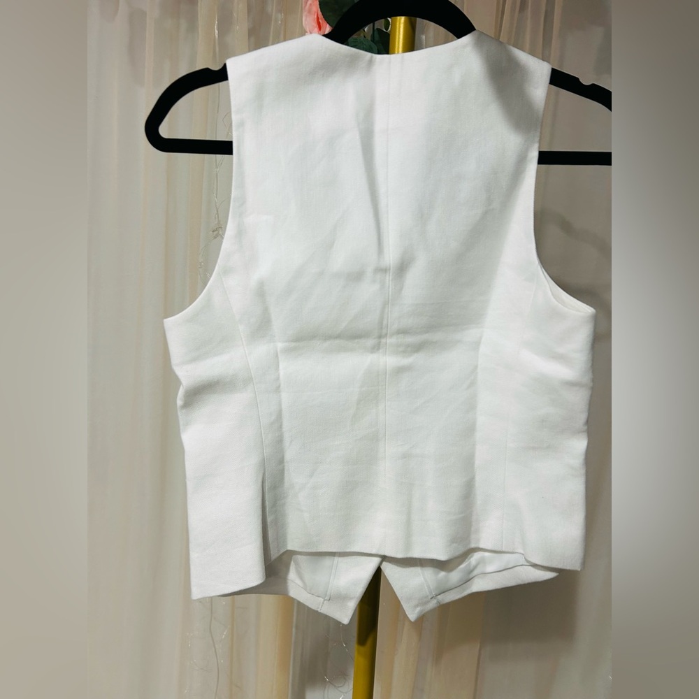 Michael Kors Classic White Vest - Picture 3 of 3